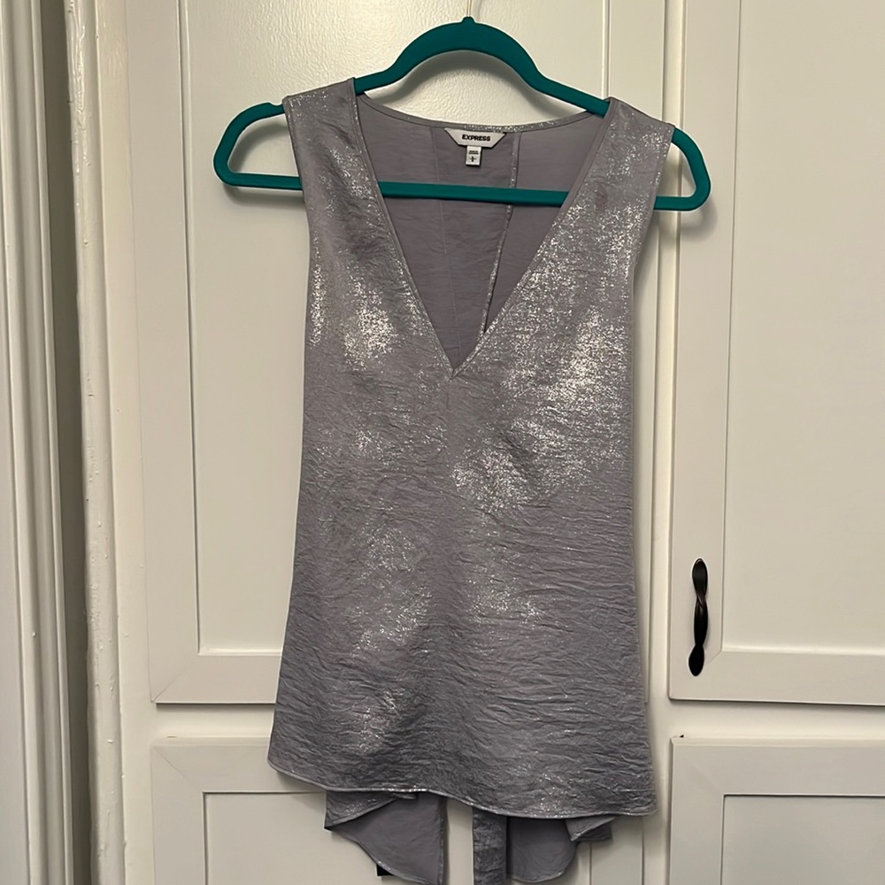 Express open back shirt